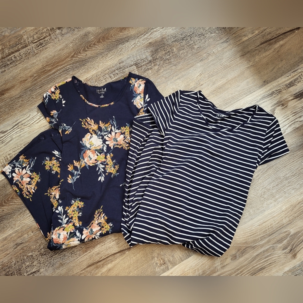 Lot of two size extra small maternity dresses
